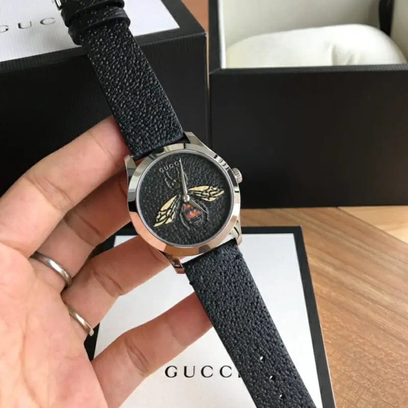 gucci qualite montres pour femme s_aa30111